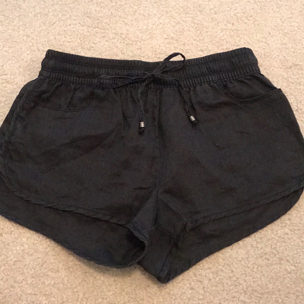 Black Linen Short